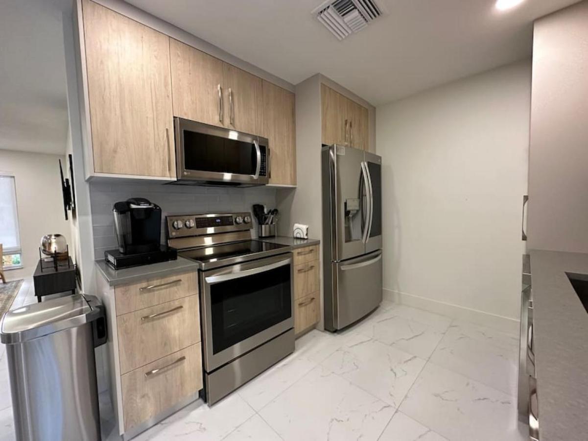 The Sun House - 3 Bed, 2 Bath, Private Pool, Fire Pit, Huge Backyard Villa Fort Lauderdale Buitenkant foto