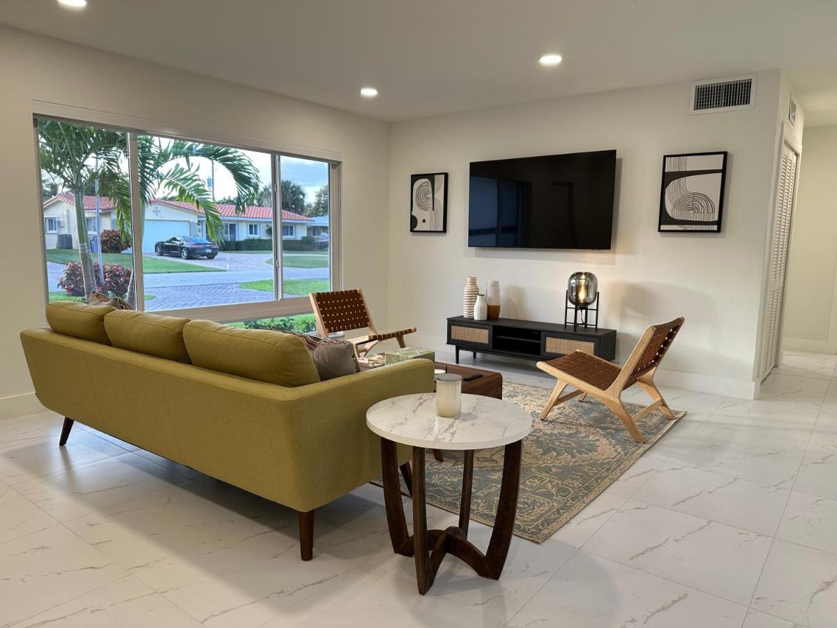 The Sun House - 3 Bed, 2 Bath, Private Pool, Fire Pit, Huge Backyard Villa Fort Lauderdale Buitenkant foto